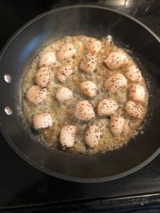 scallops in frying pan